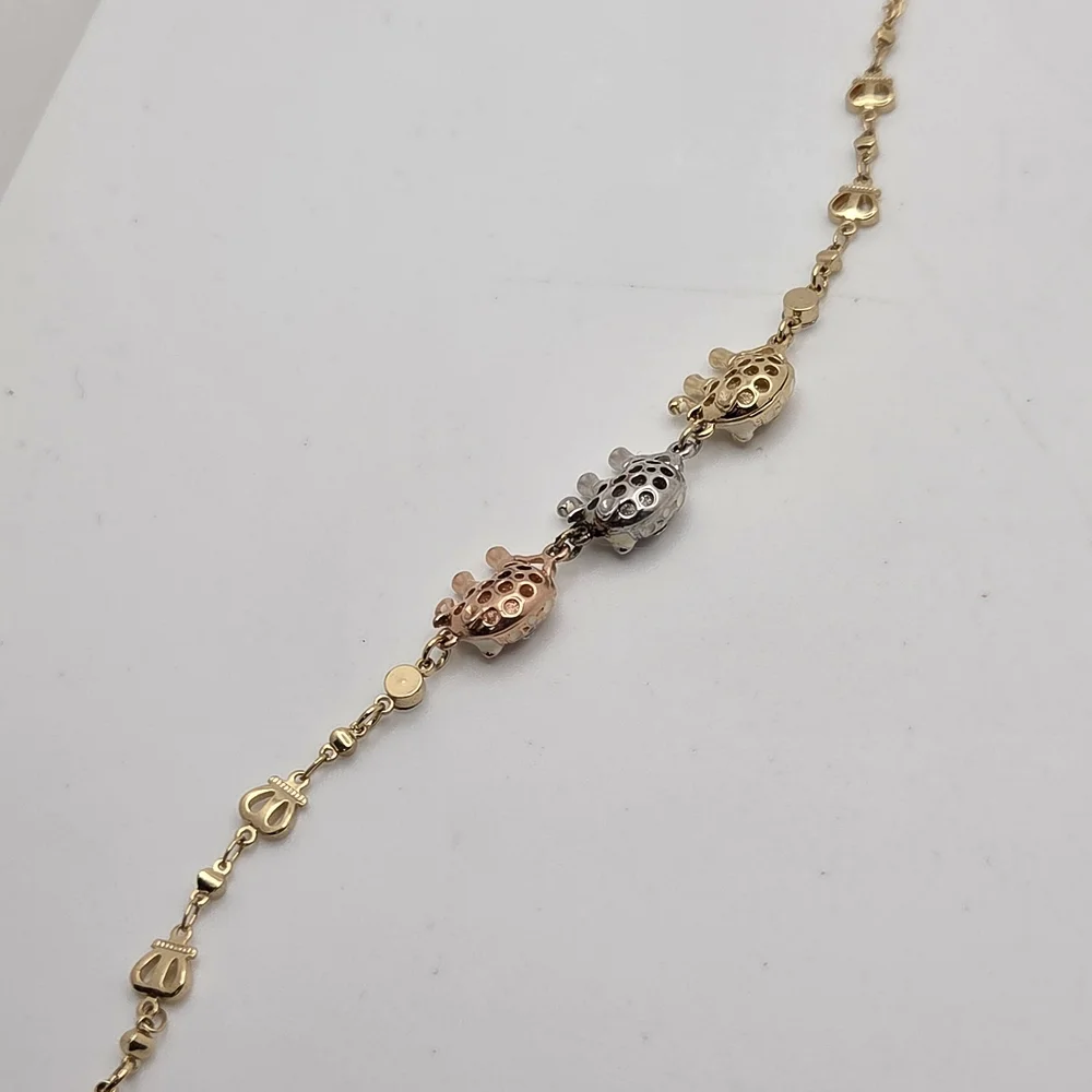 Charming Elephant Bracelet in Gold and Cream - Picture 3 of 8